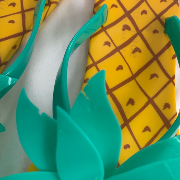 Kate Spade Pineapple Flip Flop Sandals - Picture 3 of 3